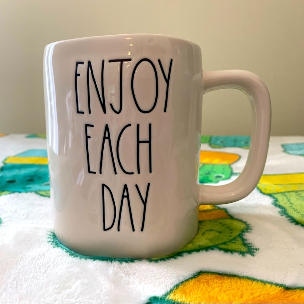 BNWT Rae Dunn White ENJOY EACH DAY  Mug